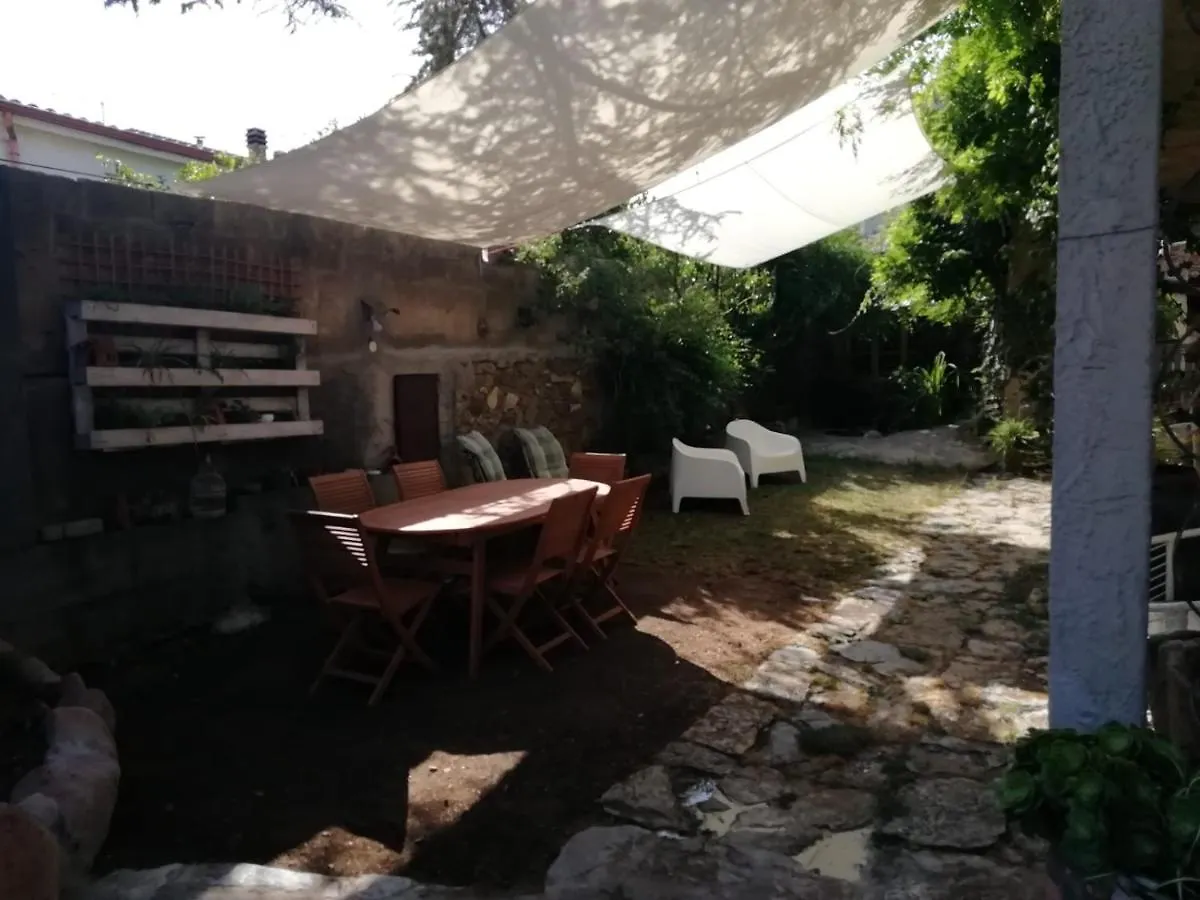Bed and Breakfast Zia Chiarina San Nicolo Gerrei 0*,