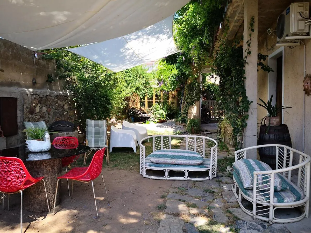 Bed and Breakfast Zia Chiarina San Nicolo Gerrei Frühstückspension